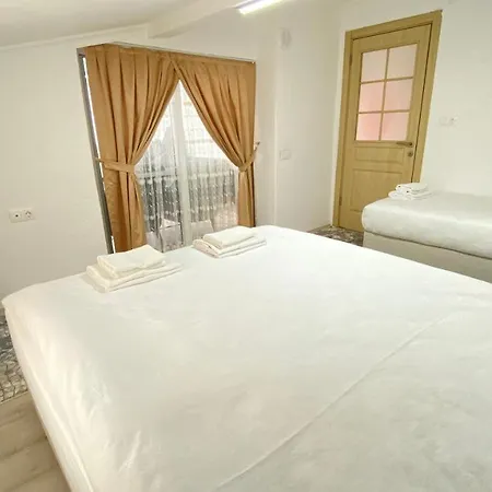 Your Peaceful, Quiet And Cosy In Apartment